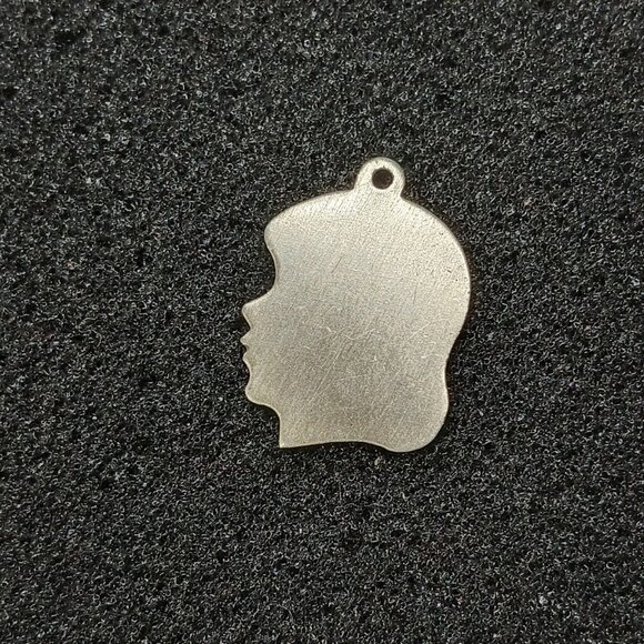 Vintage Sterling Silver Girl Silhouette Pendant Charm ¾" 1.7g .925 - Picture 5 of 9